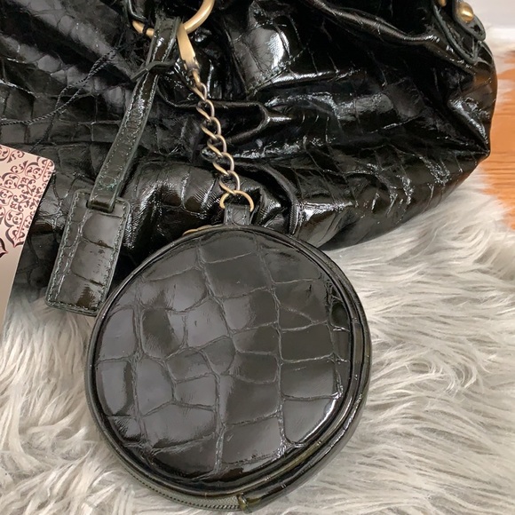 NWT Top Handle and Shoulder Strap Patent Purse with Matching Coin Purse - Picture 2 of 6